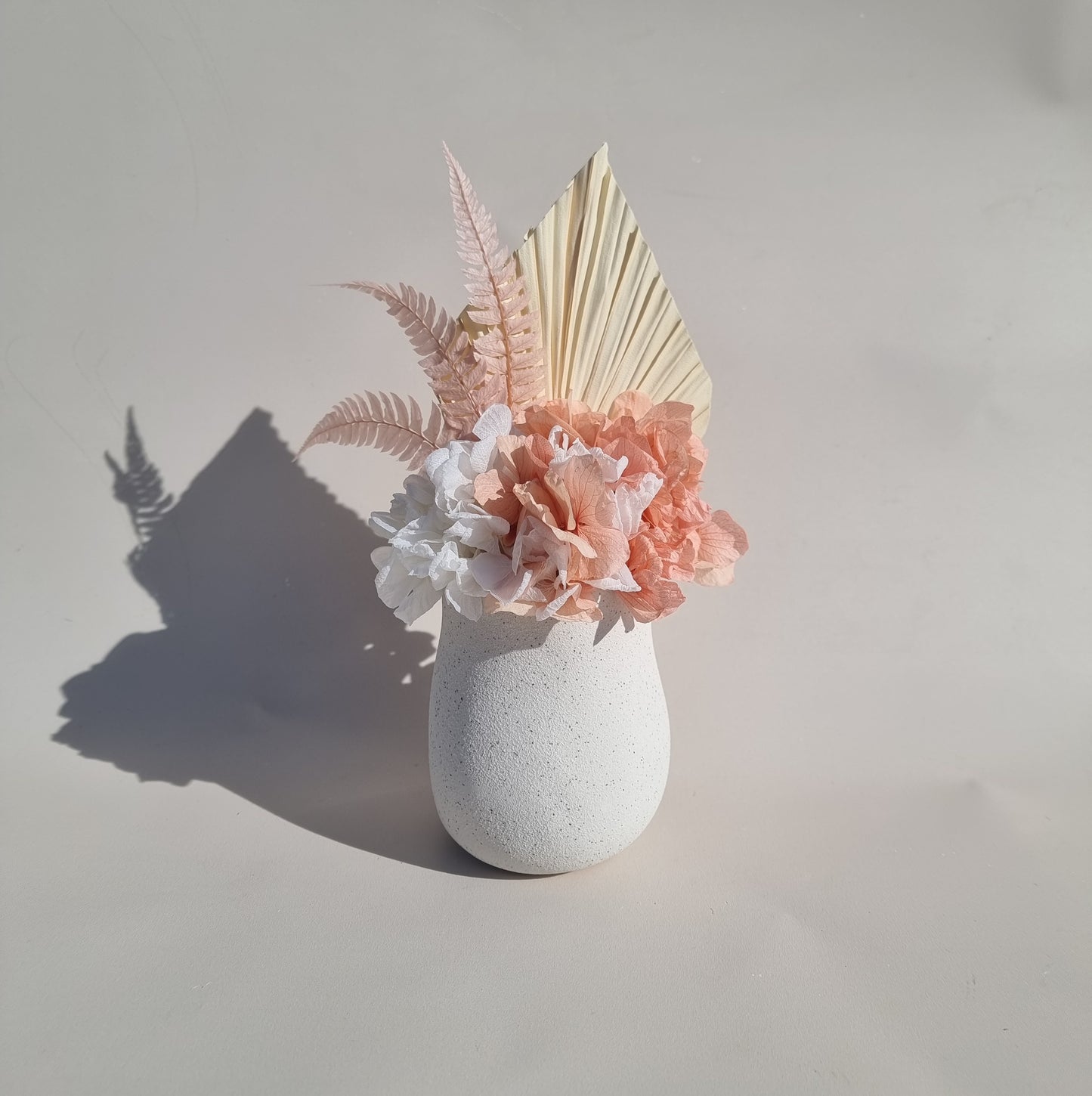 MONA | Mini Arrangement in White Vase